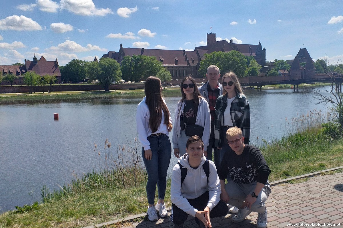 Wycieczka na Pojezierze Kaszubskie i Pobrzeże Słowińskie 