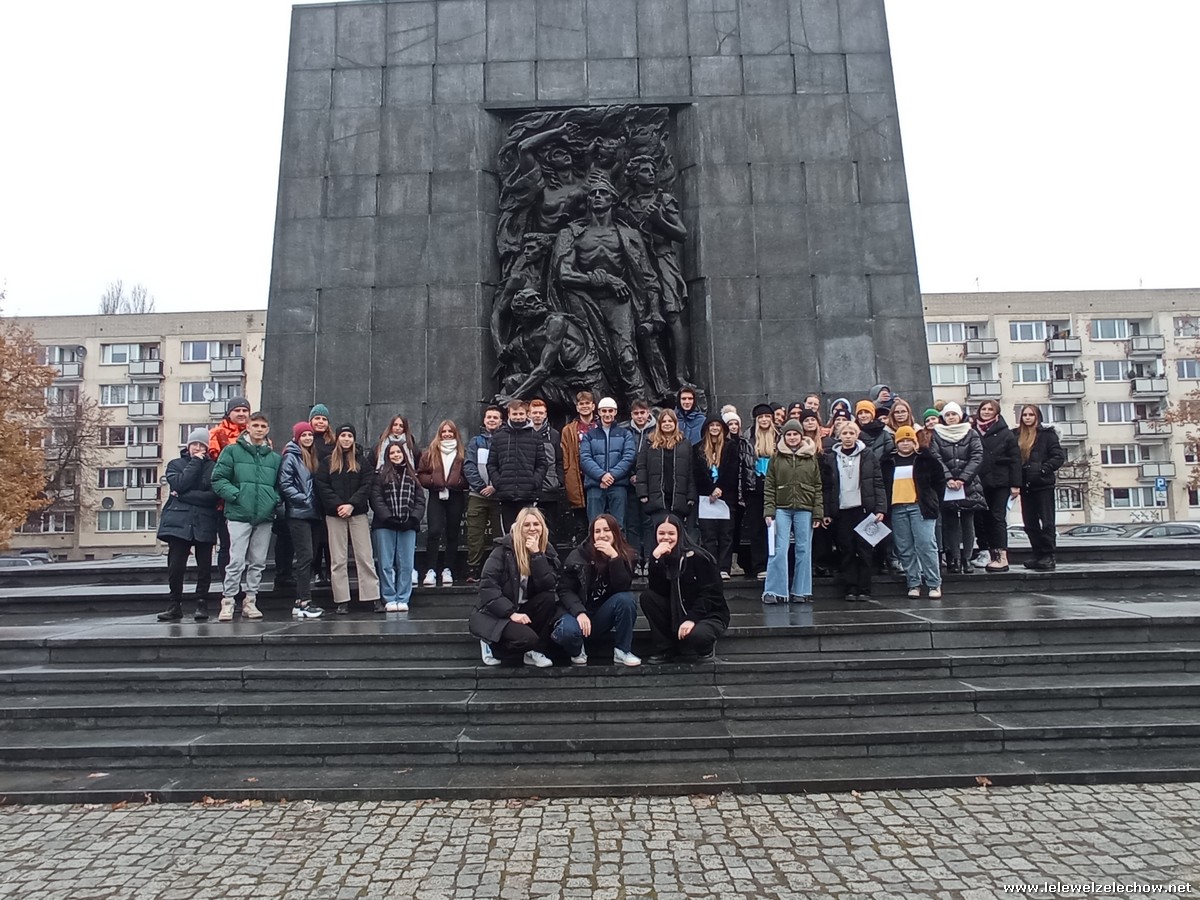 Wycieczka klas II do Warszawy