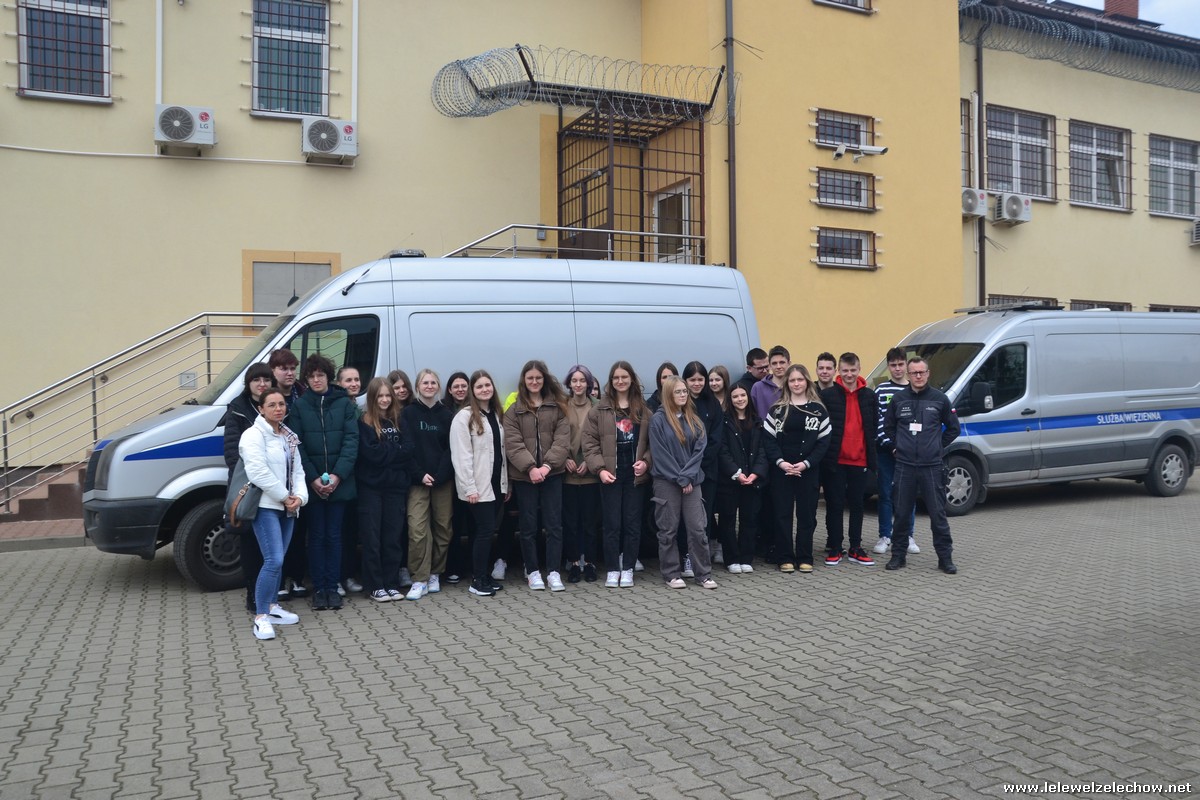 Wycieczka kl. 2a do Zakładu Karnego w Żytkowicach