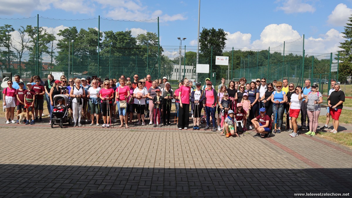 V Międzypokoleniowy Marsz Nordic Walking