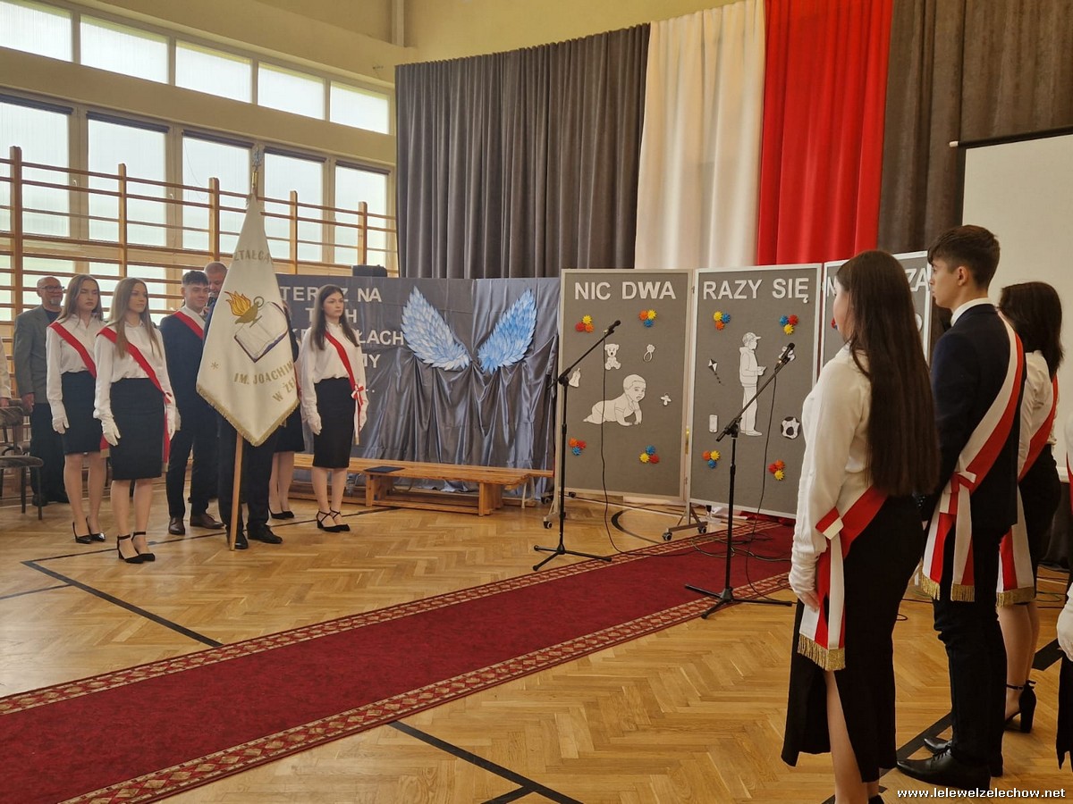 Pożegnanie maturzystów - część oficjalna