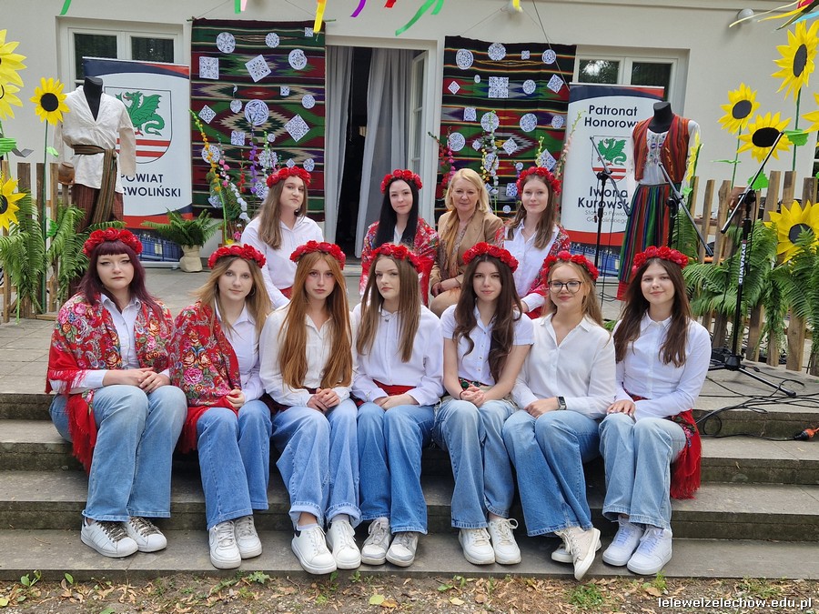 Festiwal piosenki ludowej w Miętnem